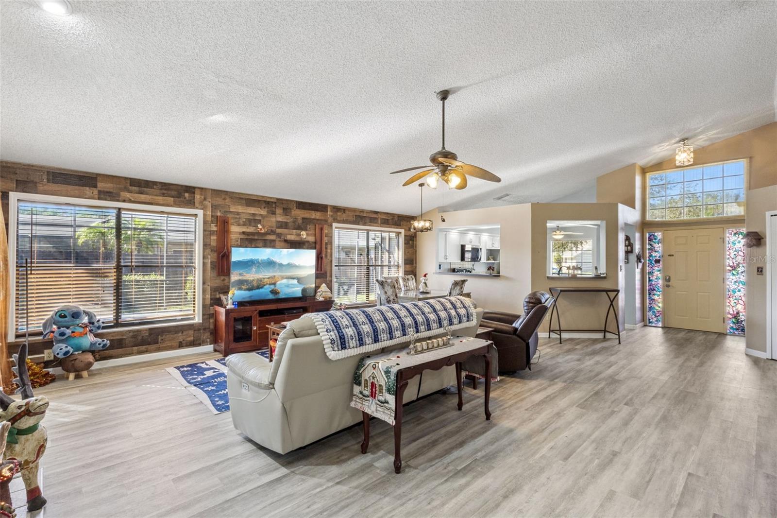 Image 12 of 63 For 5526 Deepdale Drive