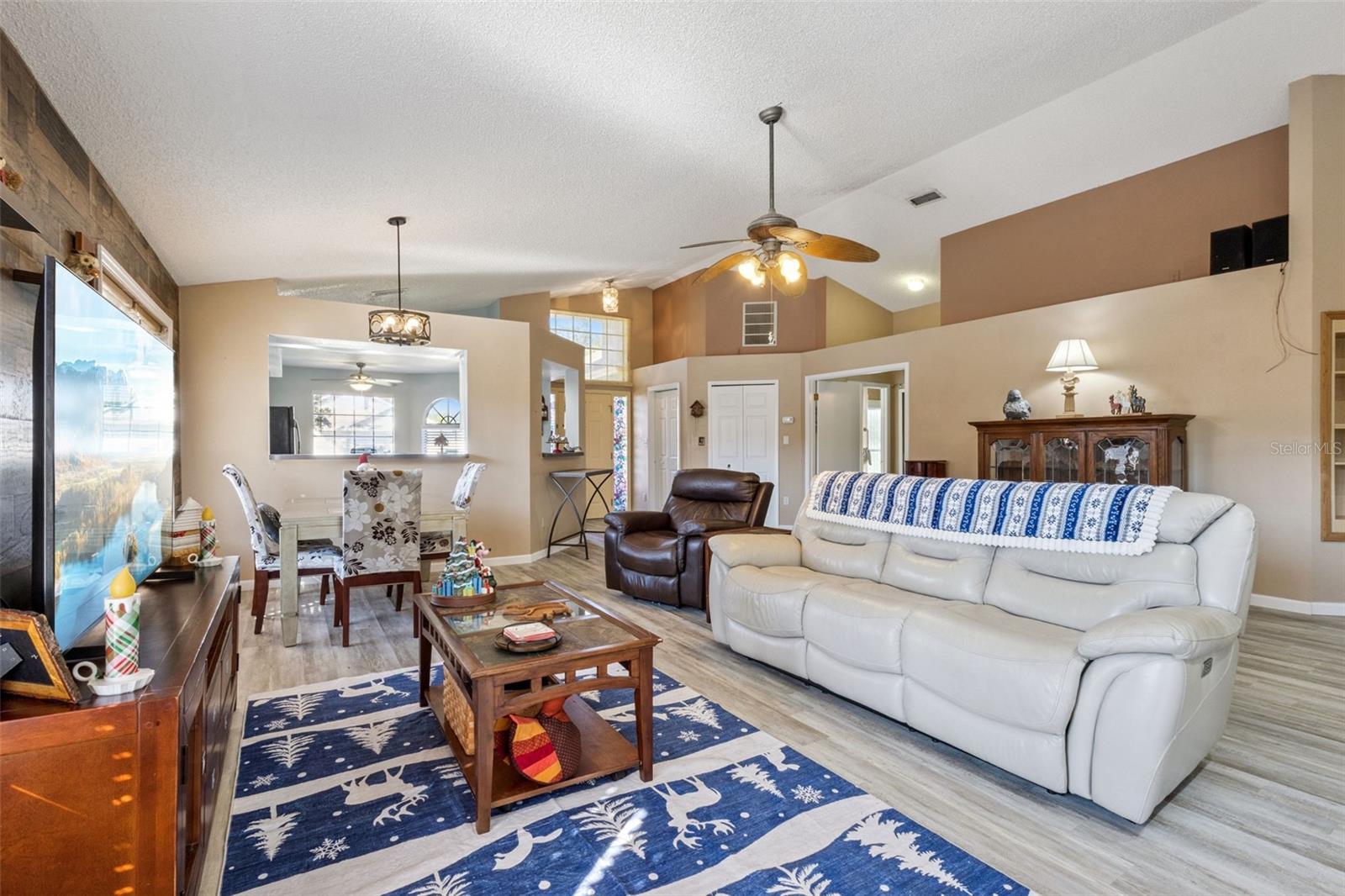 Image 13 of 63 For 5526 Deepdale Drive