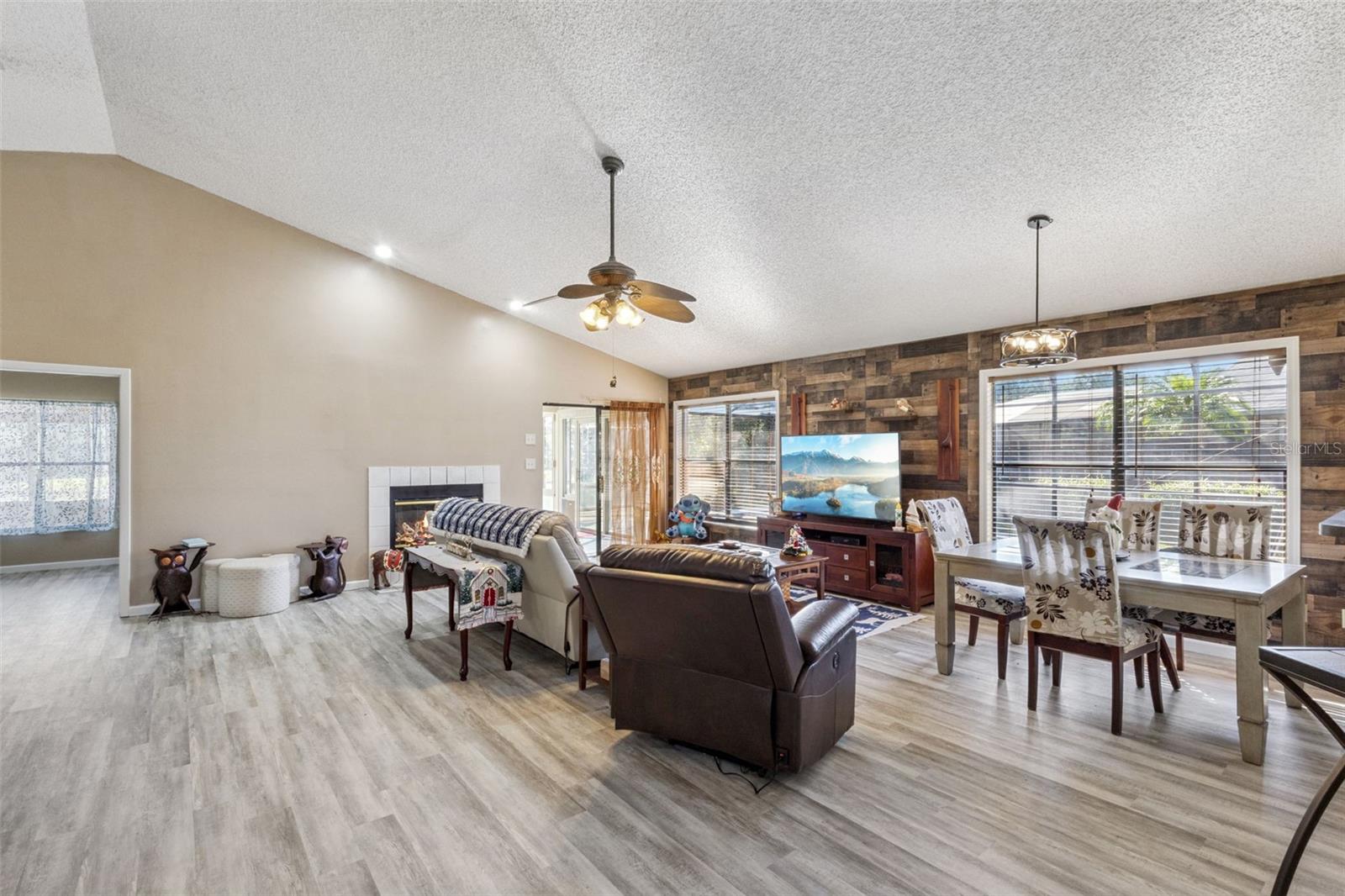 Image 15 of 63 For 5526 Deepdale Drive