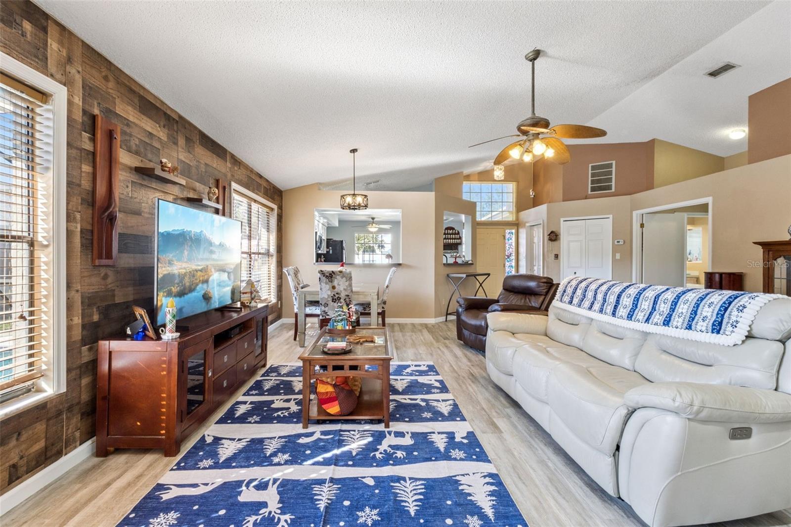 Image 16 of 63 For 5526 Deepdale Drive