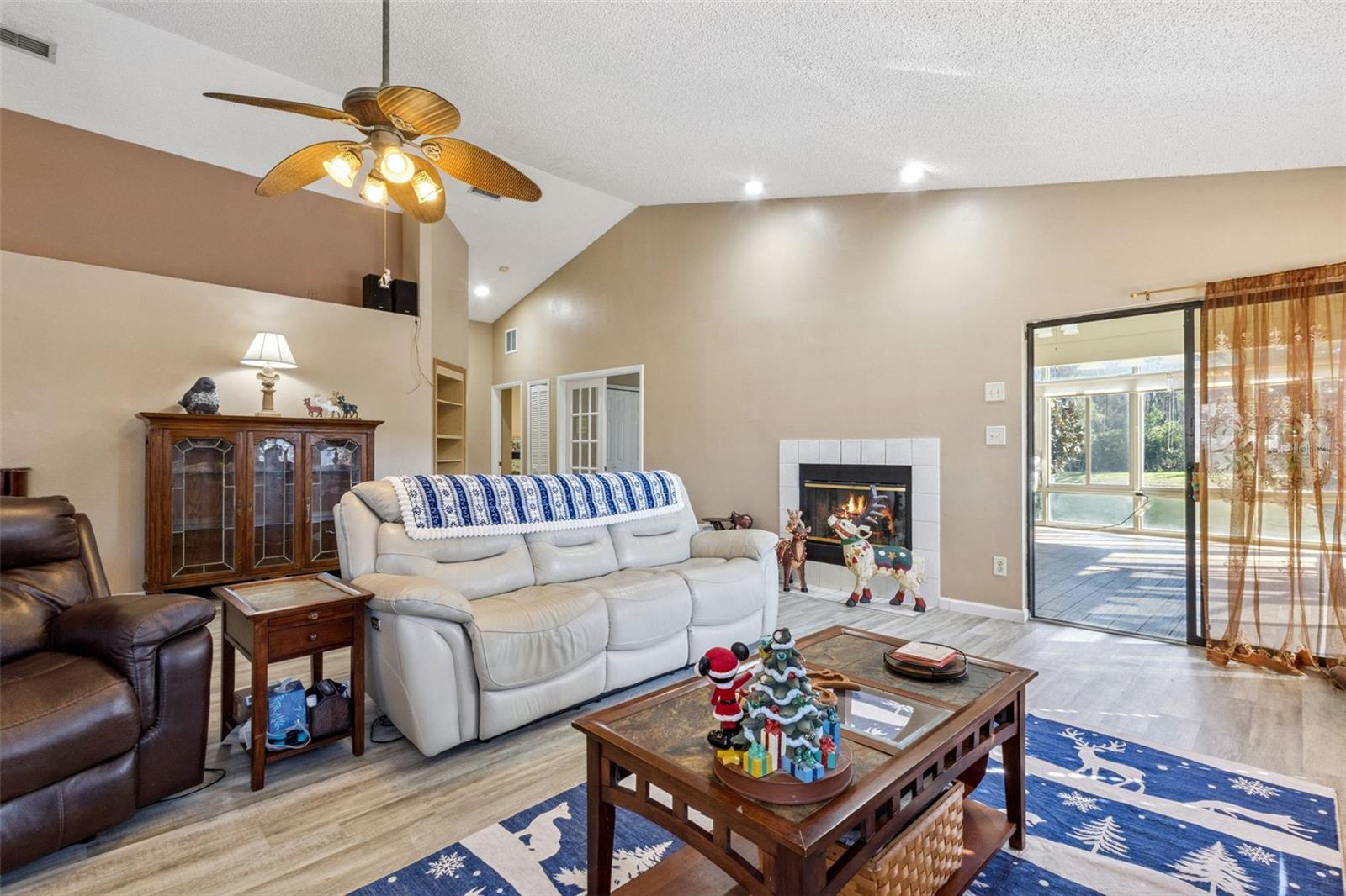 Image 17 of 63 For 5526 Deepdale Drive