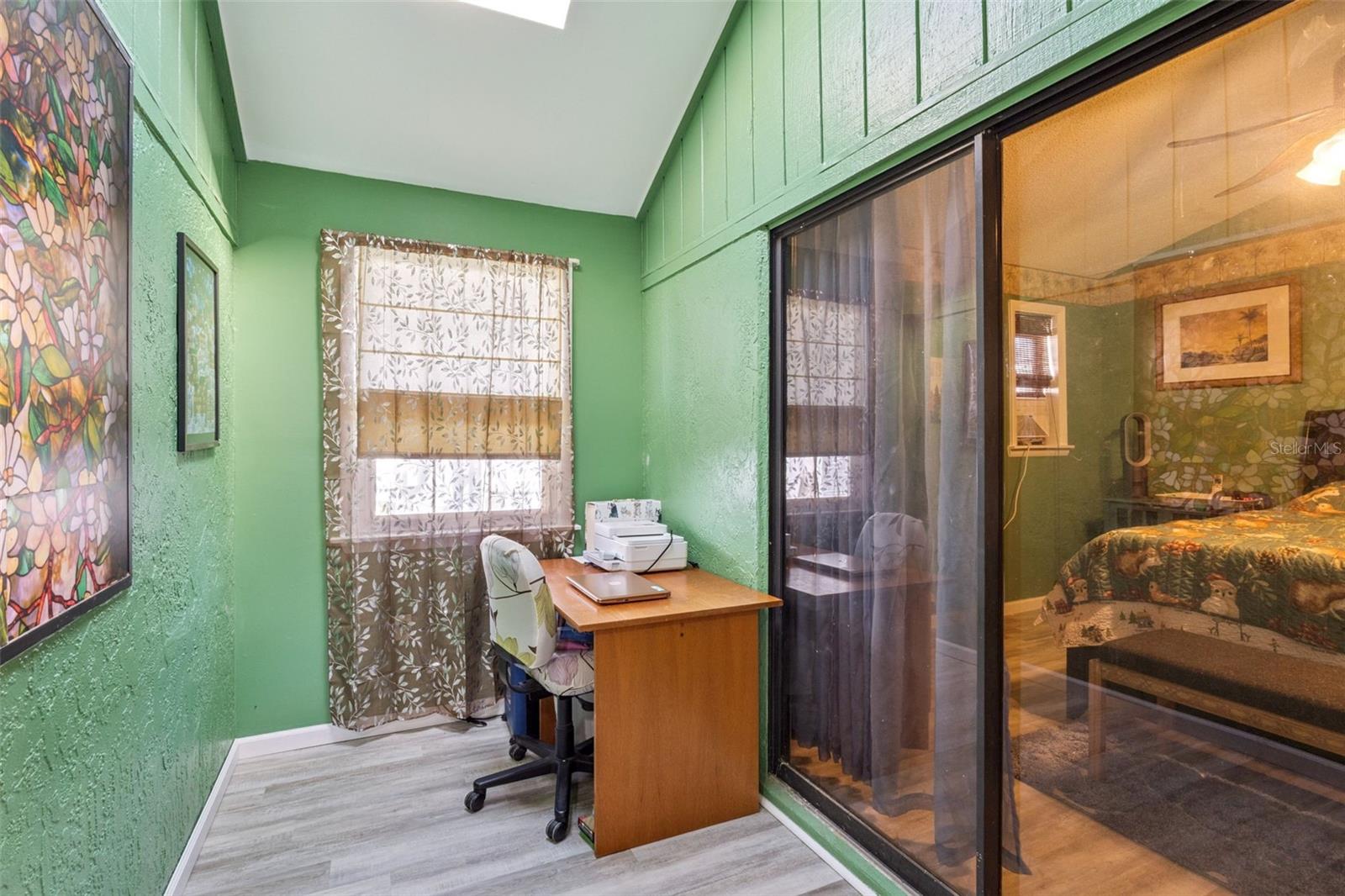 Image 21 of 63 For 5526 Deepdale Drive