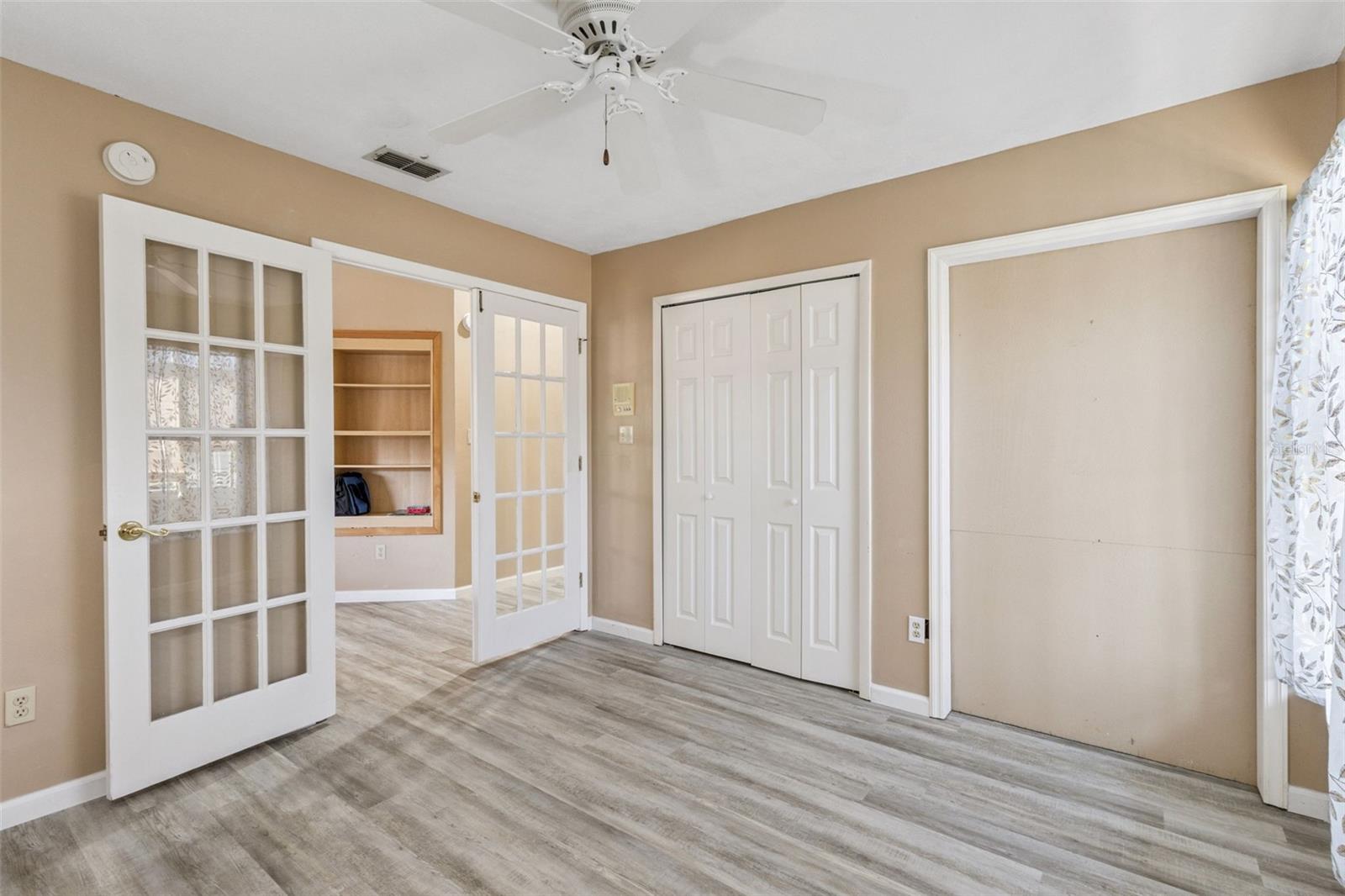 Image 24 of 63 For 5526 Deepdale Drive