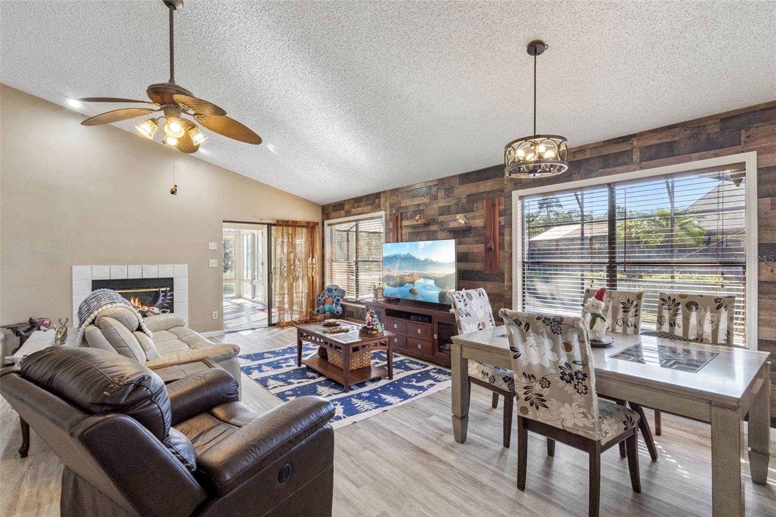 Image 9 of 63 For 5526 Deepdale Drive