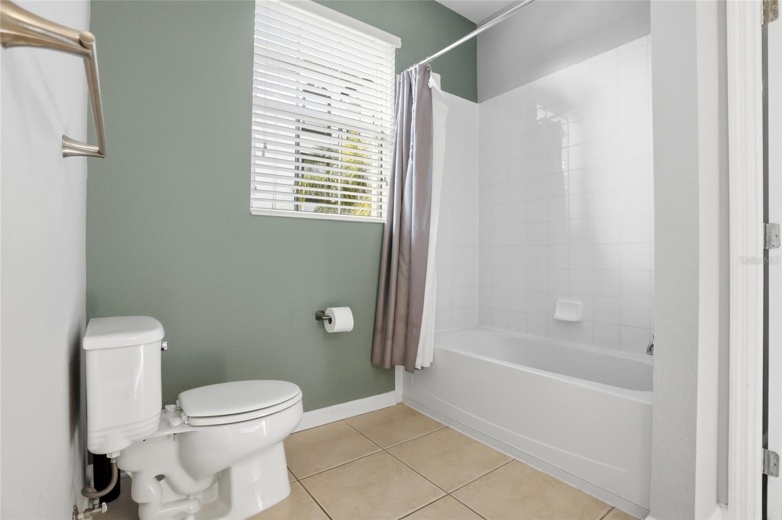 Image 28 of 40 For 4114 Breakview Drive 20802