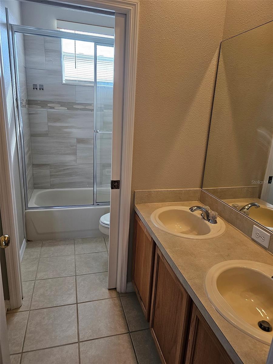 Image 26 of 29 For 14442 Huntcliff Park Way