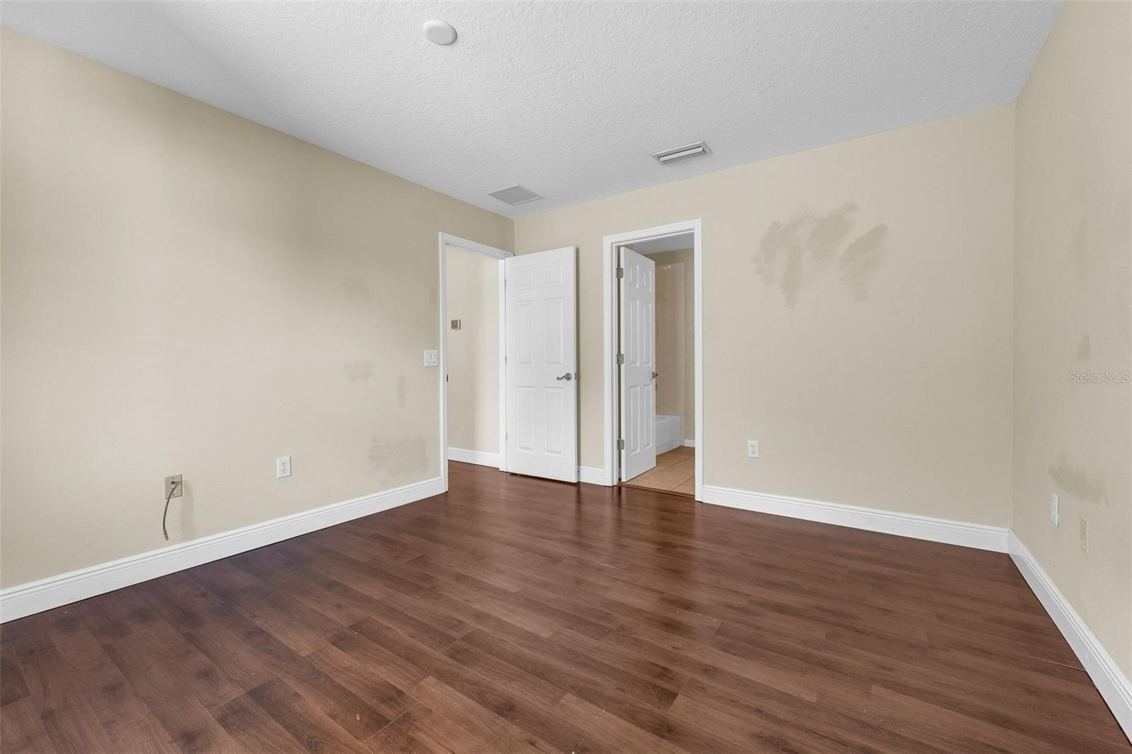 Image 26 of 63 For 14649 Old Thicket Trace