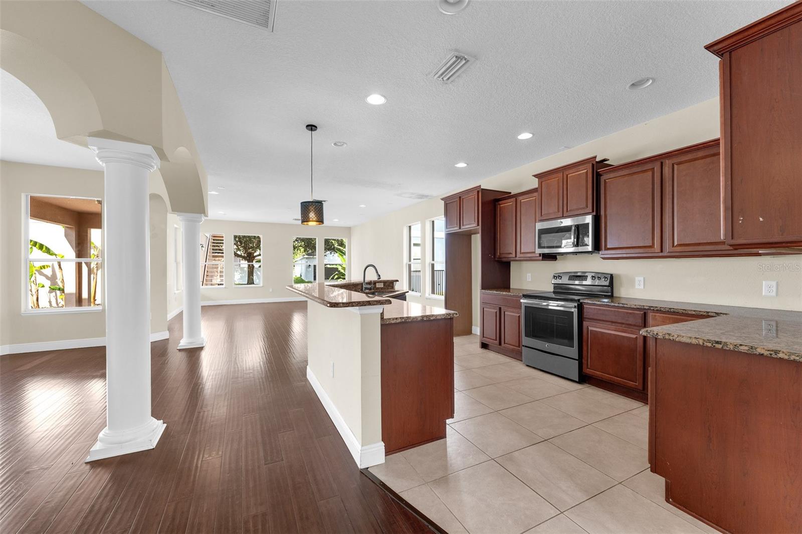 Image 5 of 63 For 14649 Old Thicket Trace