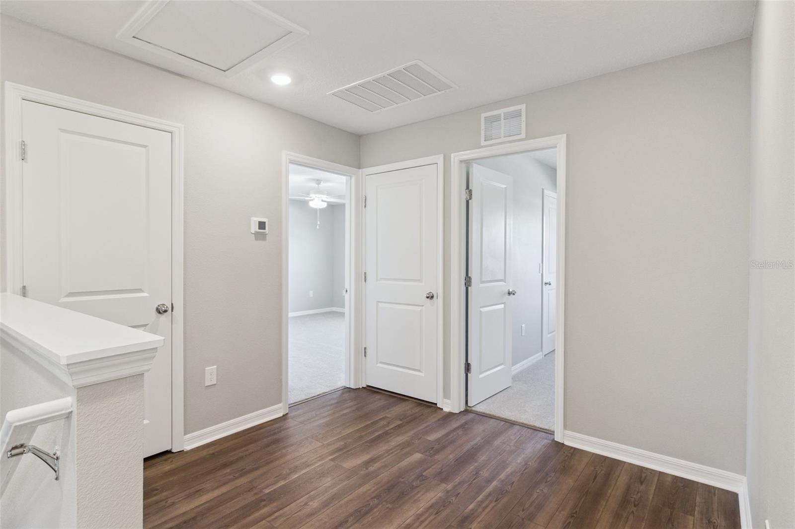 Image 10 of 20 For 1087 Silverlake Boulevard