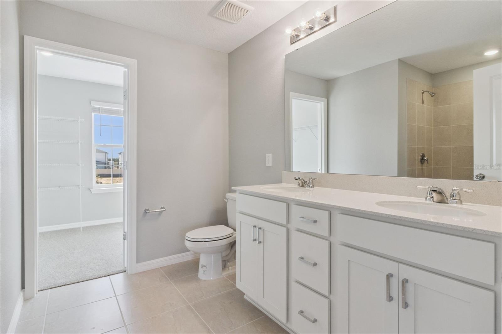 Image 17 of 20 For 1087 Silverlake Boulevard