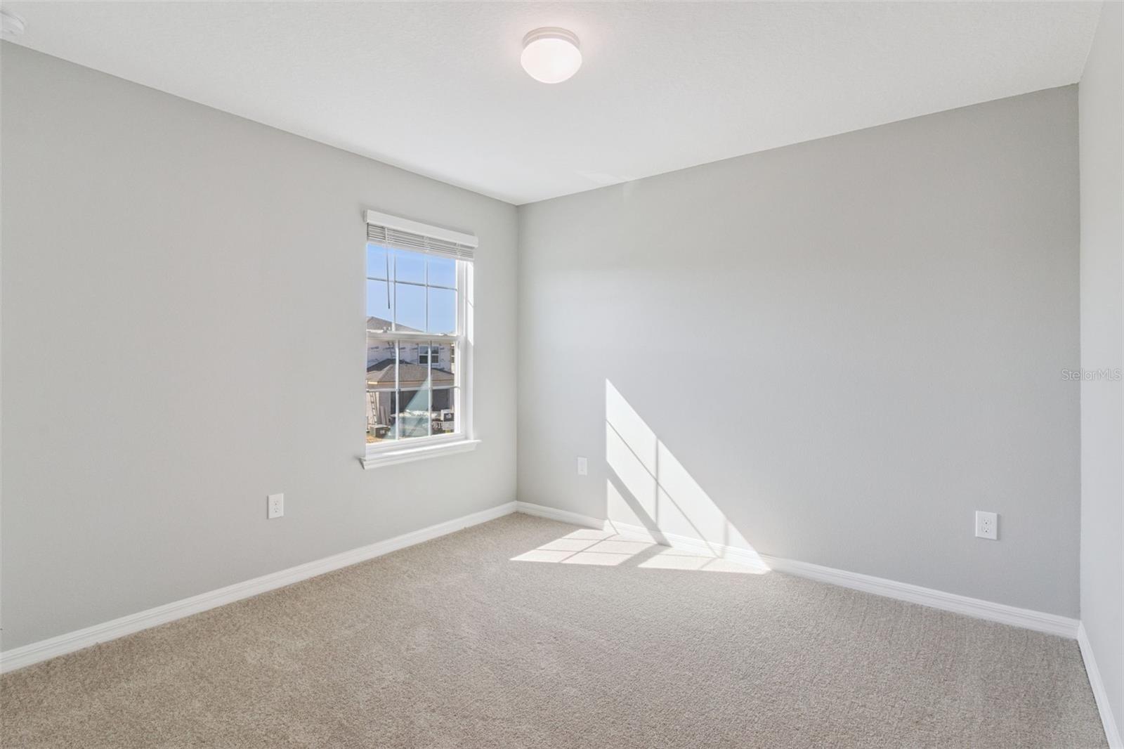 Image 18 of 20 For 1087 Silverlake Boulevard