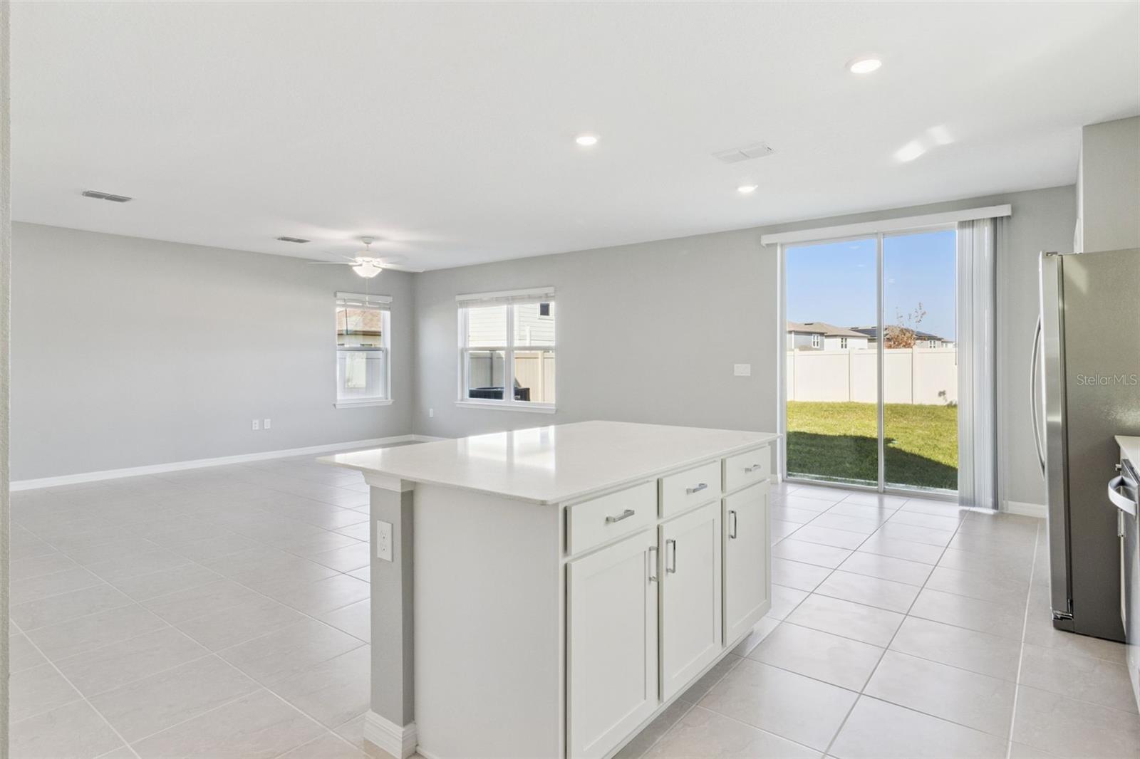 Image 4 of 20 For 1087 Silverlake Boulevard