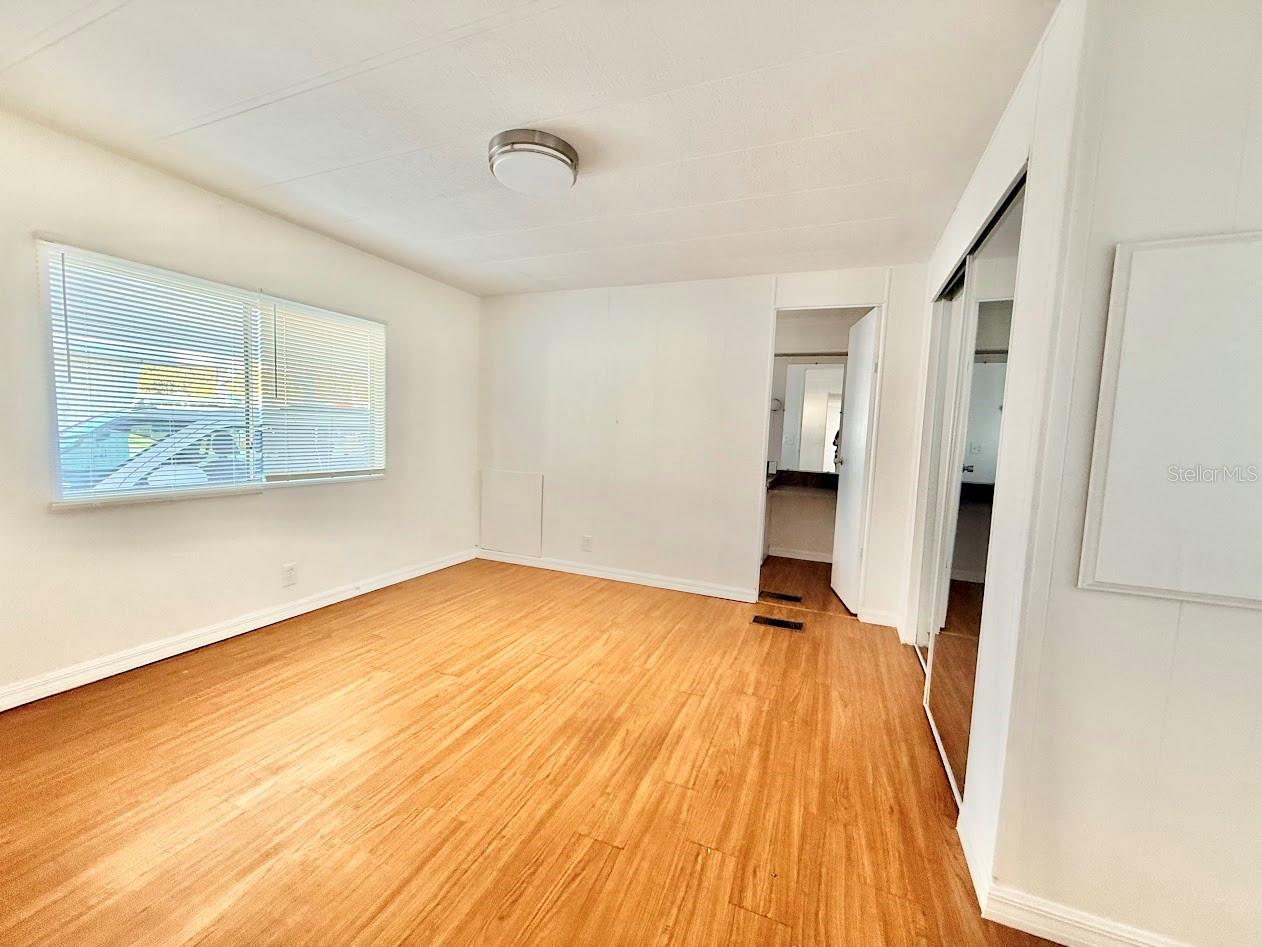 Image 7 of 8 For 927 Village Drive