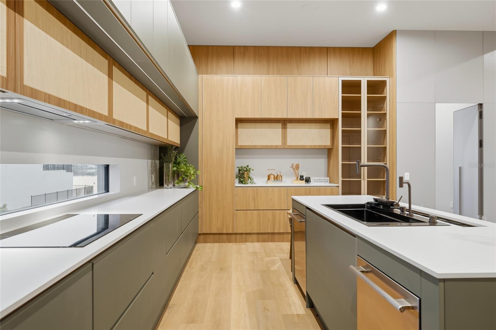 Image 22 of 58 For 15125 Pendio Drive