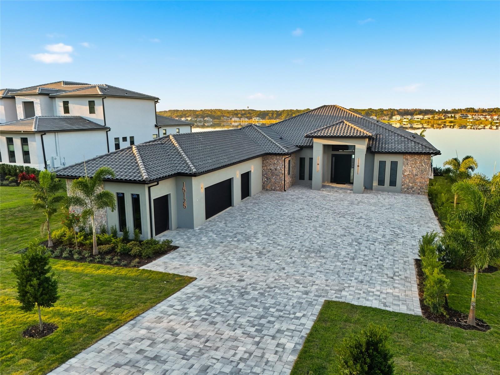 Image 4 of 58 For 15125 Pendio Drive