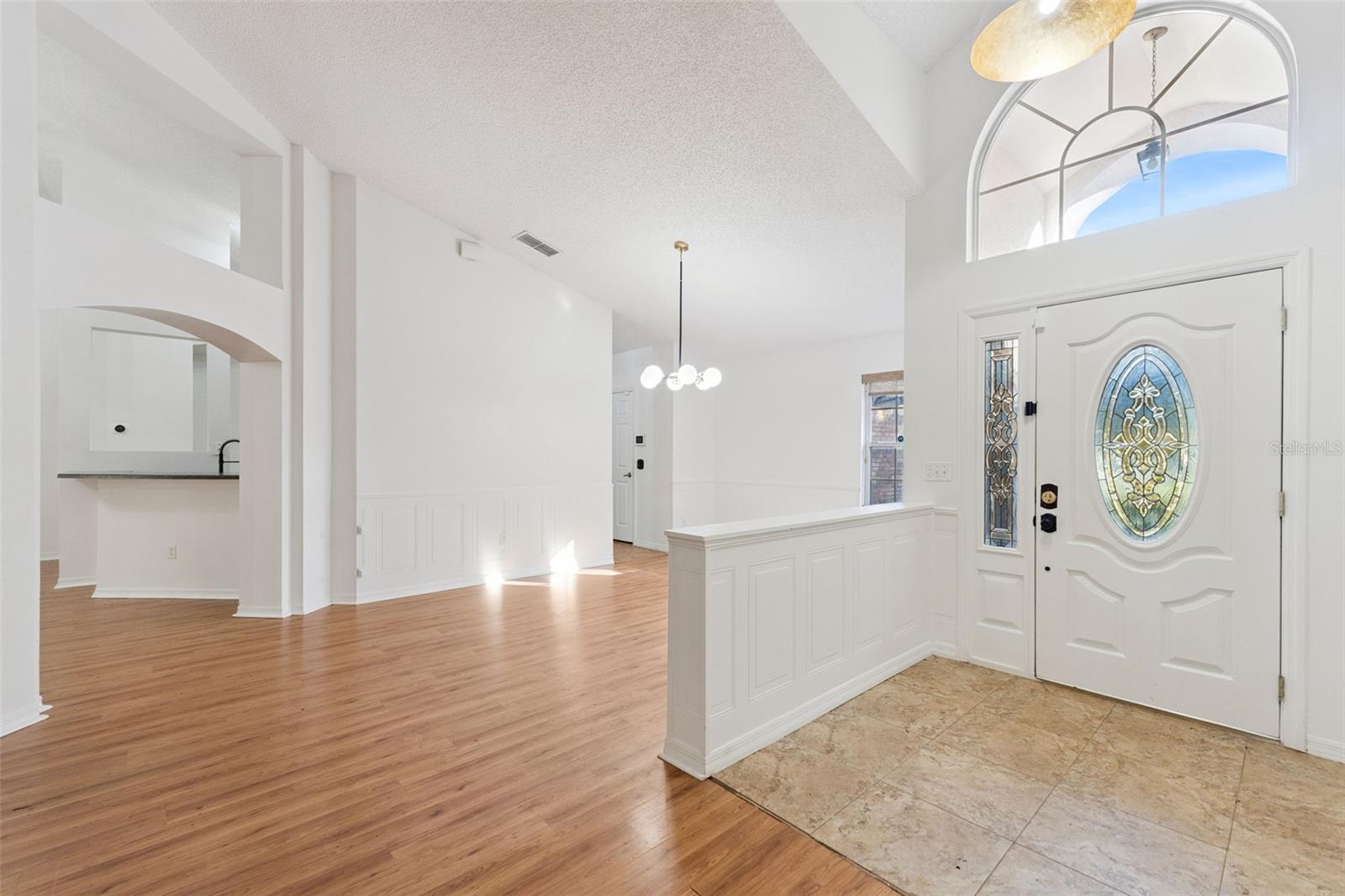 Image 11 of 64 For 720 Swaying Pine Way