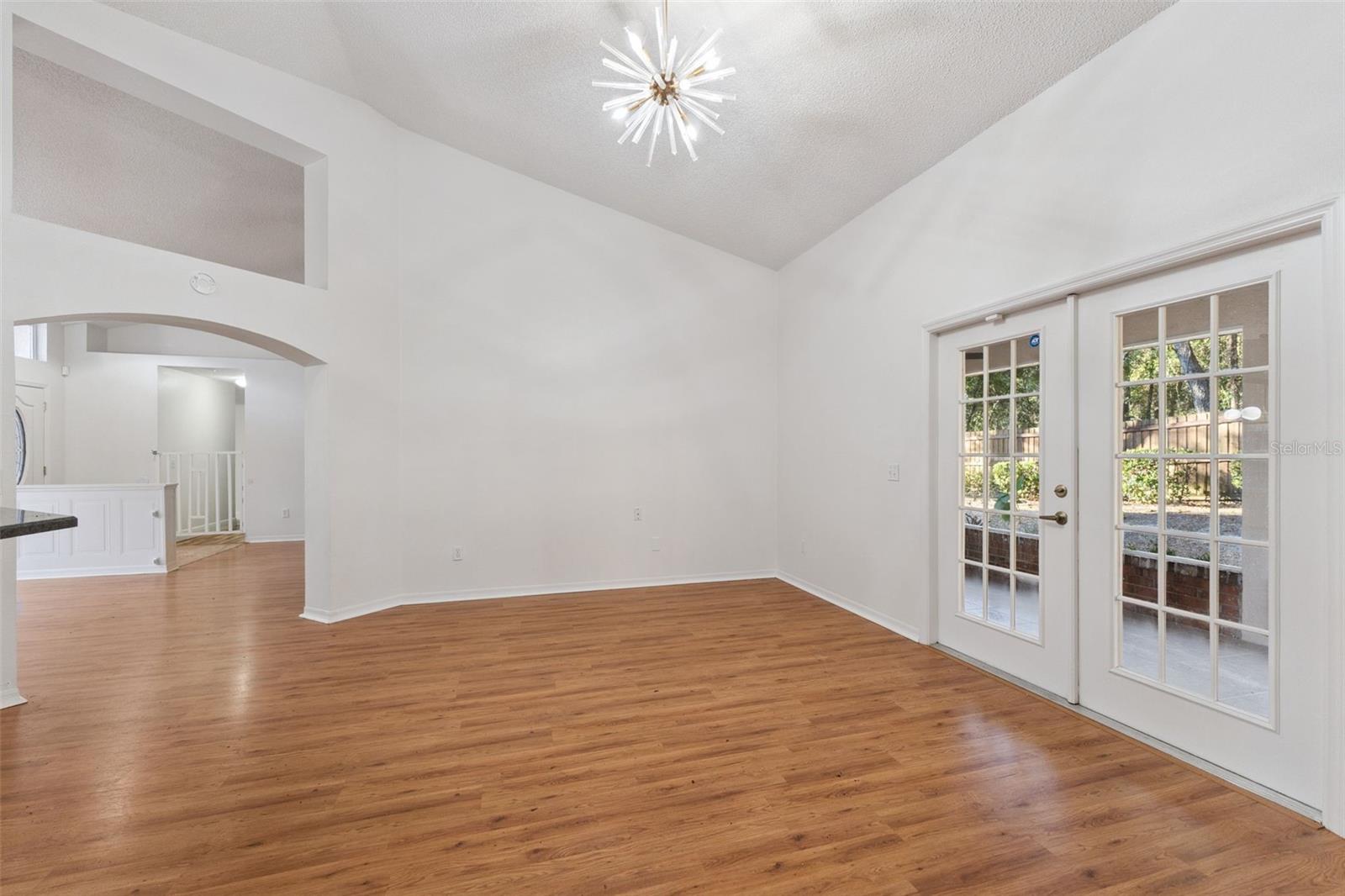 Image 24 of 64 For 720 Swaying Pine Way