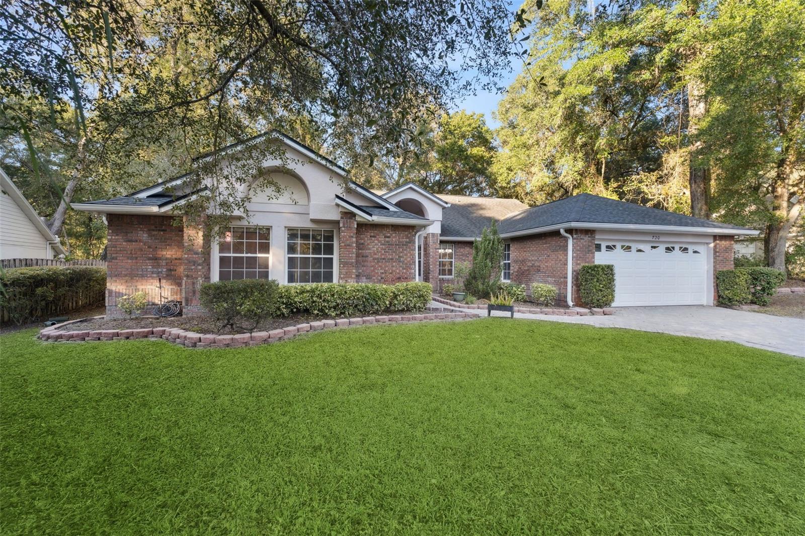 Image 3 of 64 For 720 Swaying Pine Way