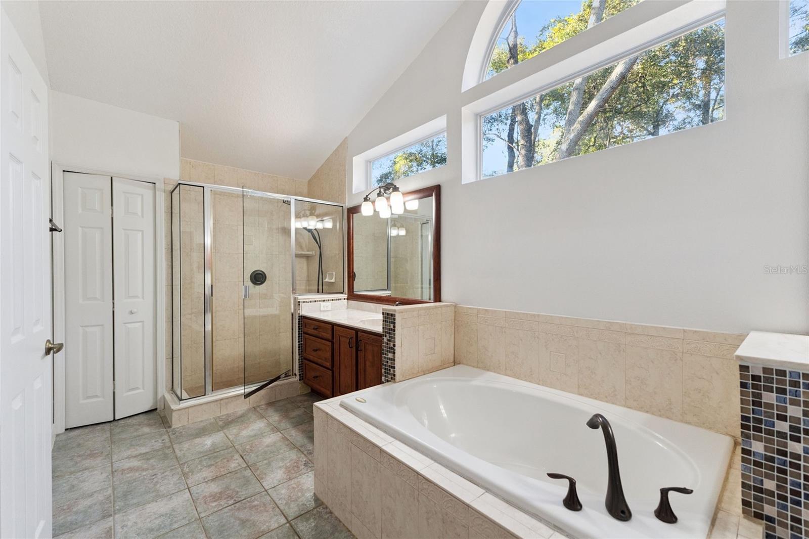 Image 40 of 64 For 720 Swaying Pine Way