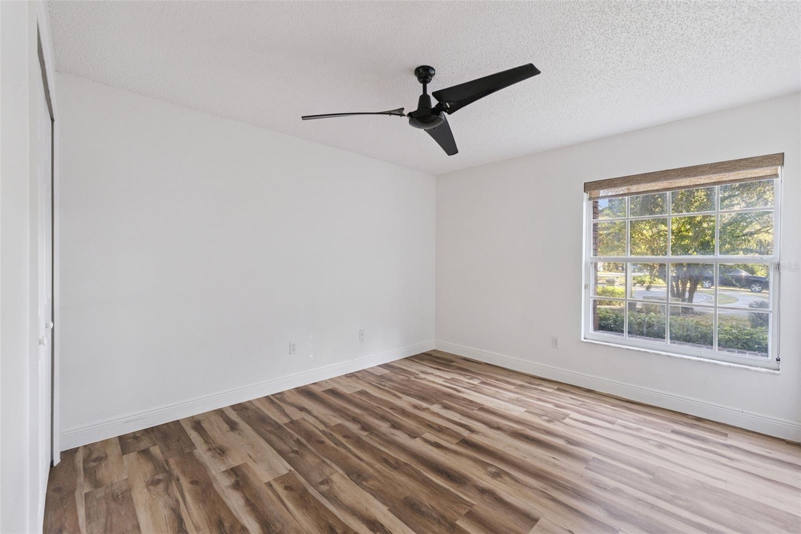 Image 42 of 64 For 720 Swaying Pine Way