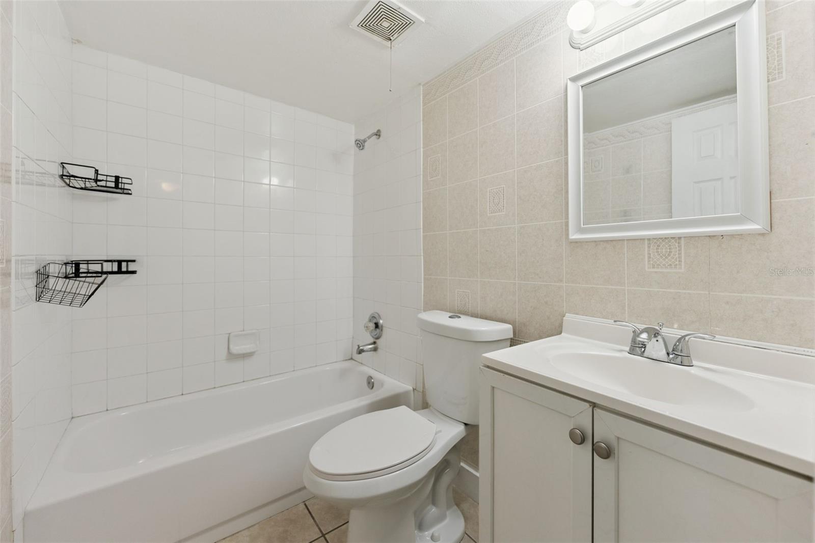 Image 14 of 17 For 116 Springwood Circle A