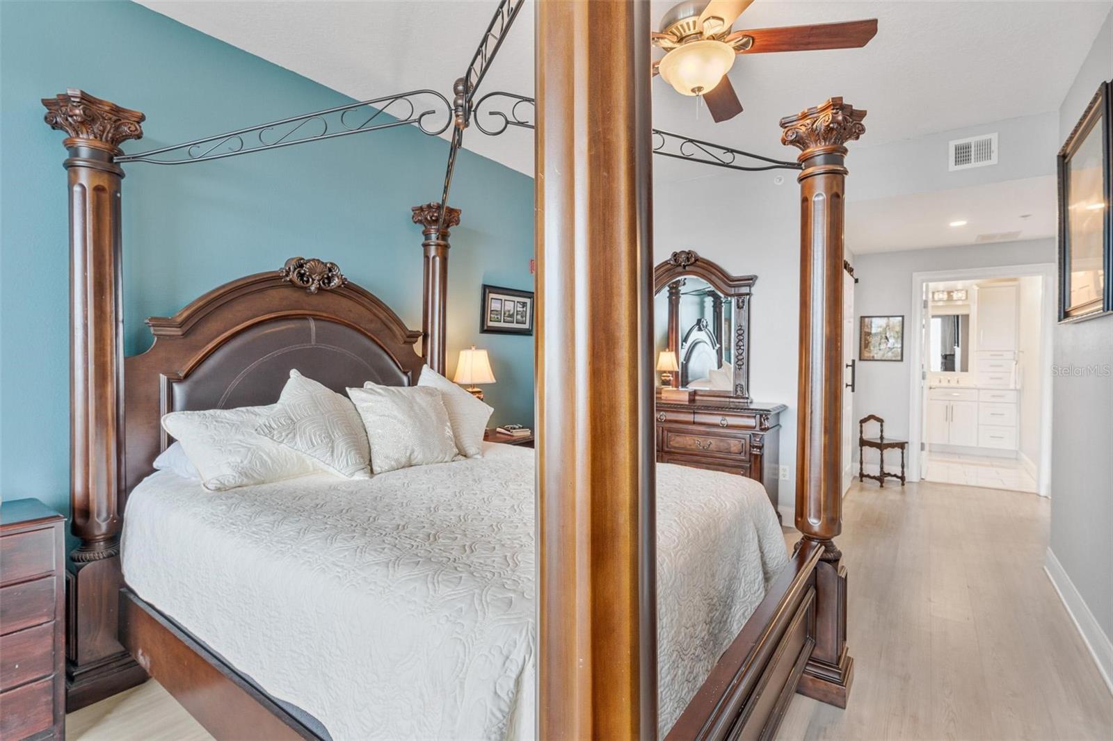 Image 12 of 62 For 225 Seminole Boulevard 208