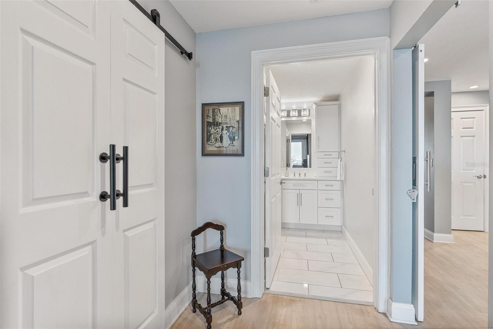 Image 15 of 62 For 225 Seminole Boulevard 208