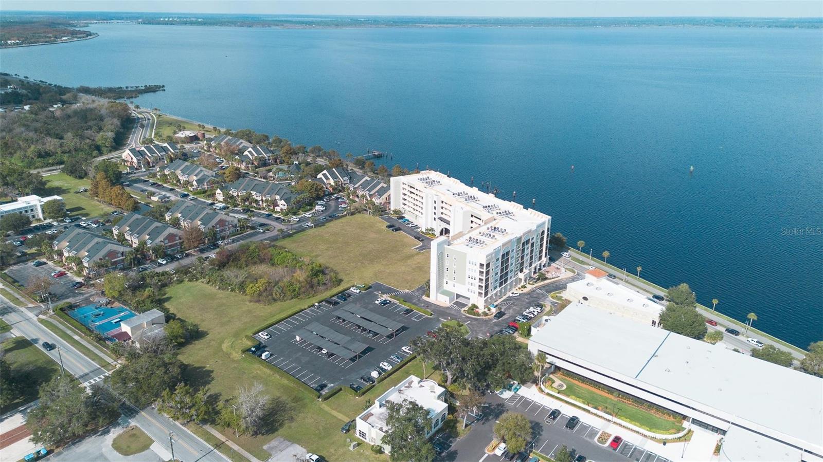 Image 5 of 62 For 225 Seminole Boulevard 208