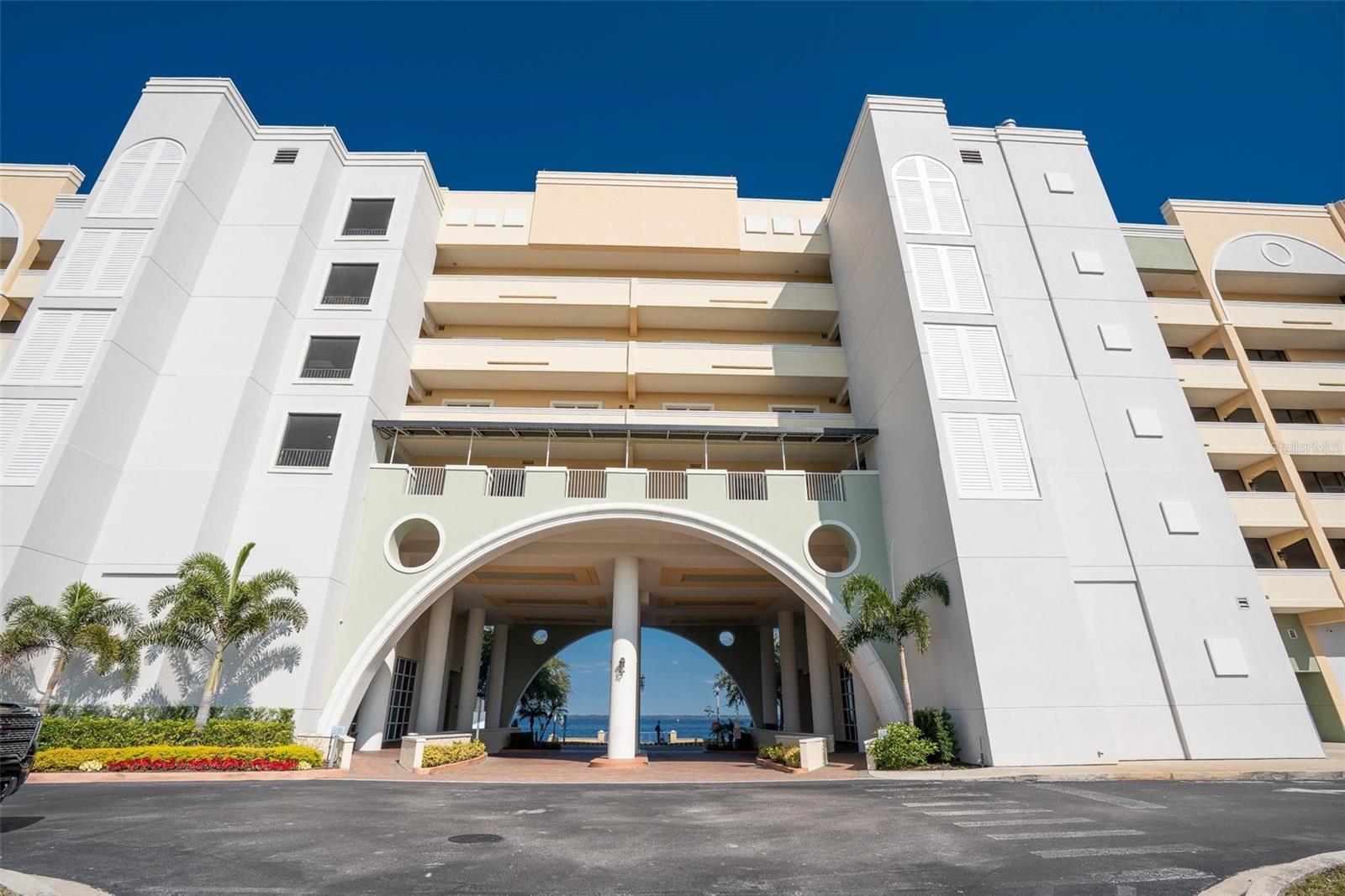 Image 50 of 62 For 225 Seminole Boulevard 208