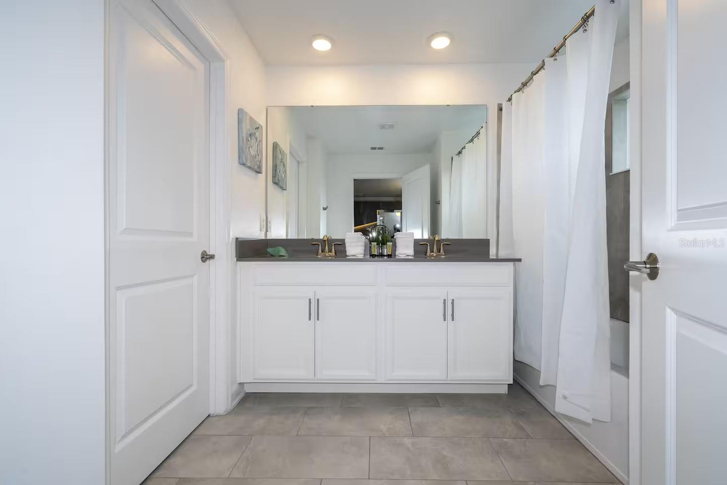 Image 20 of 71 For 1114 Kingsbarn Street 1114