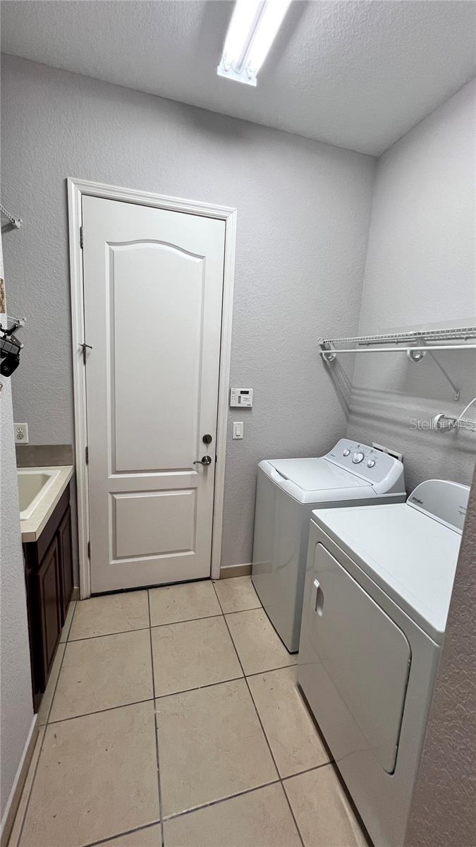 Image 37 of 71 For 10459 Stapeley Drive