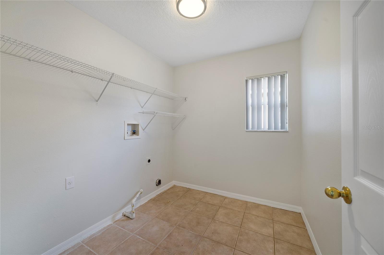 Image 21 of 27 For 2724 Amanda Kay Way