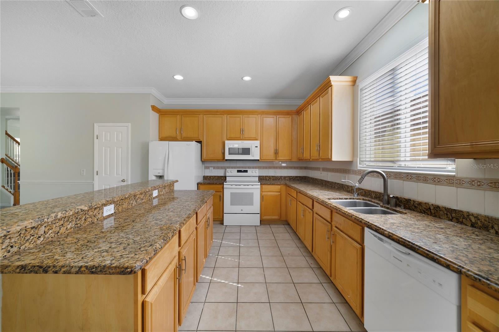 Image 9 of 27 For 2724 Amanda Kay Way