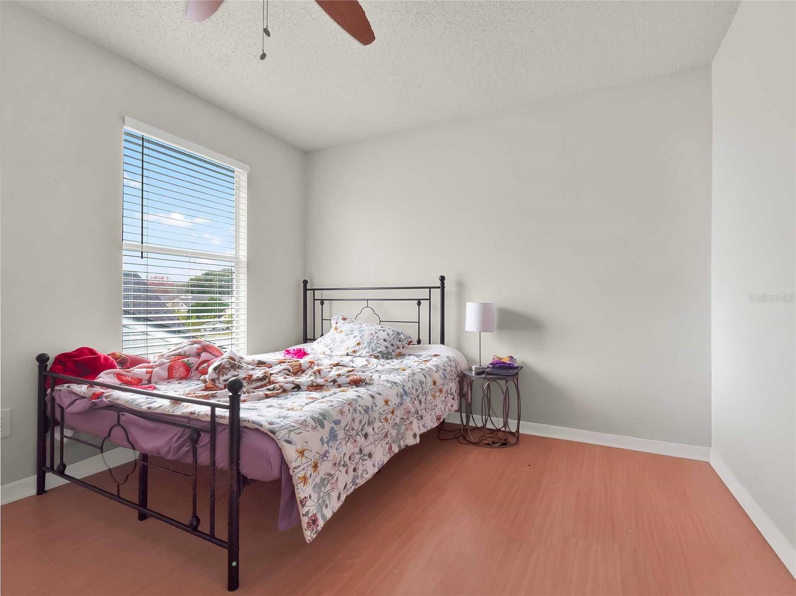 Image 14 of 16 For 595 Queensbridge Drive