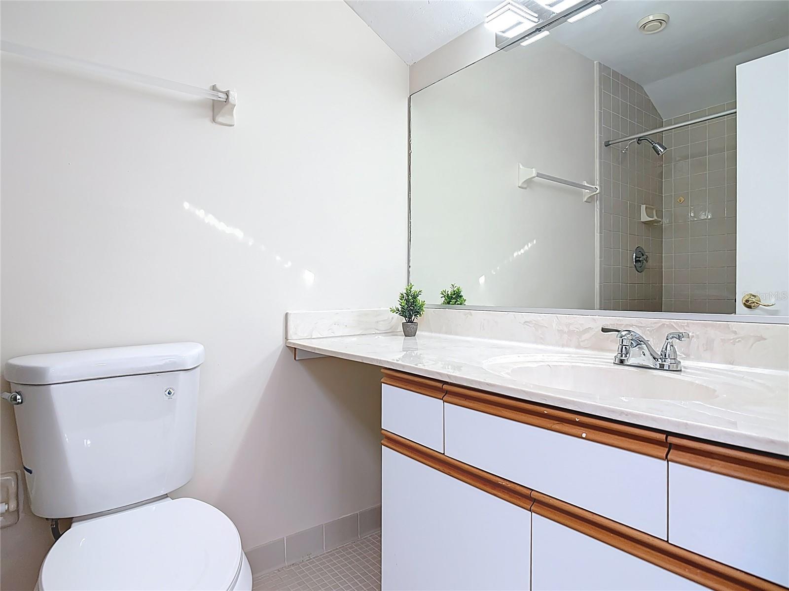 Image 37 of 54 For 289 Gull Drive S