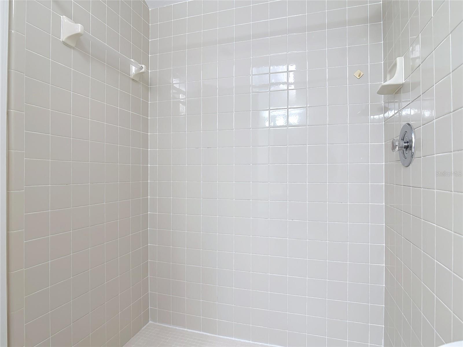 Image 38 of 54 For 289 Gull Drive S