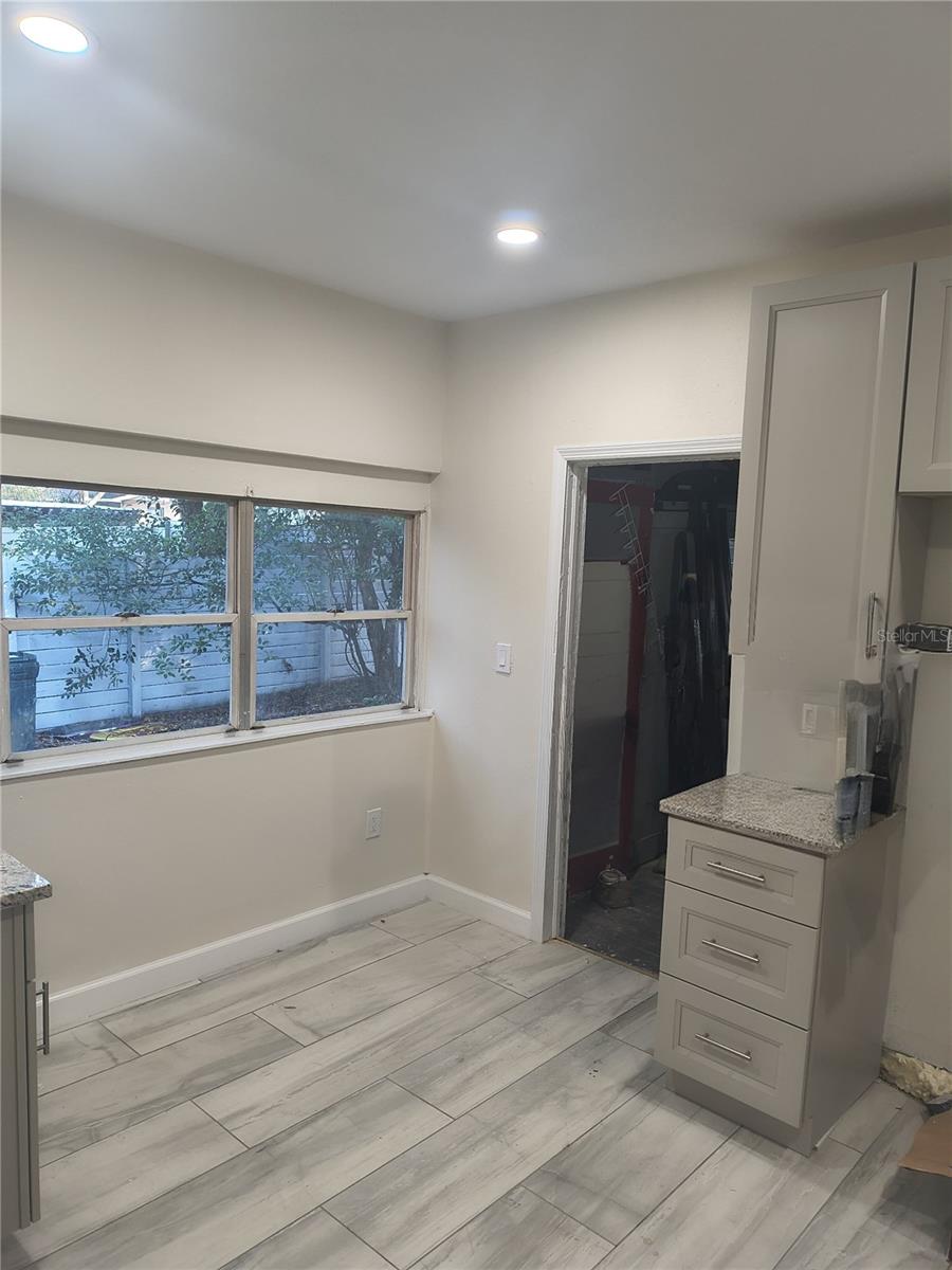 Image 16 of 18 For 1406 Greenwood Street