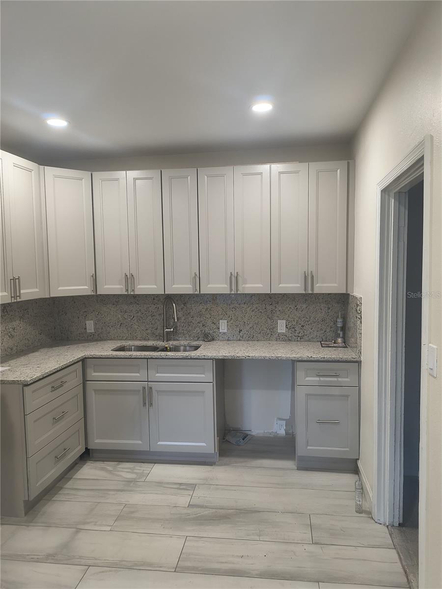 Image 18 of 18 For 1406 Greenwood Street