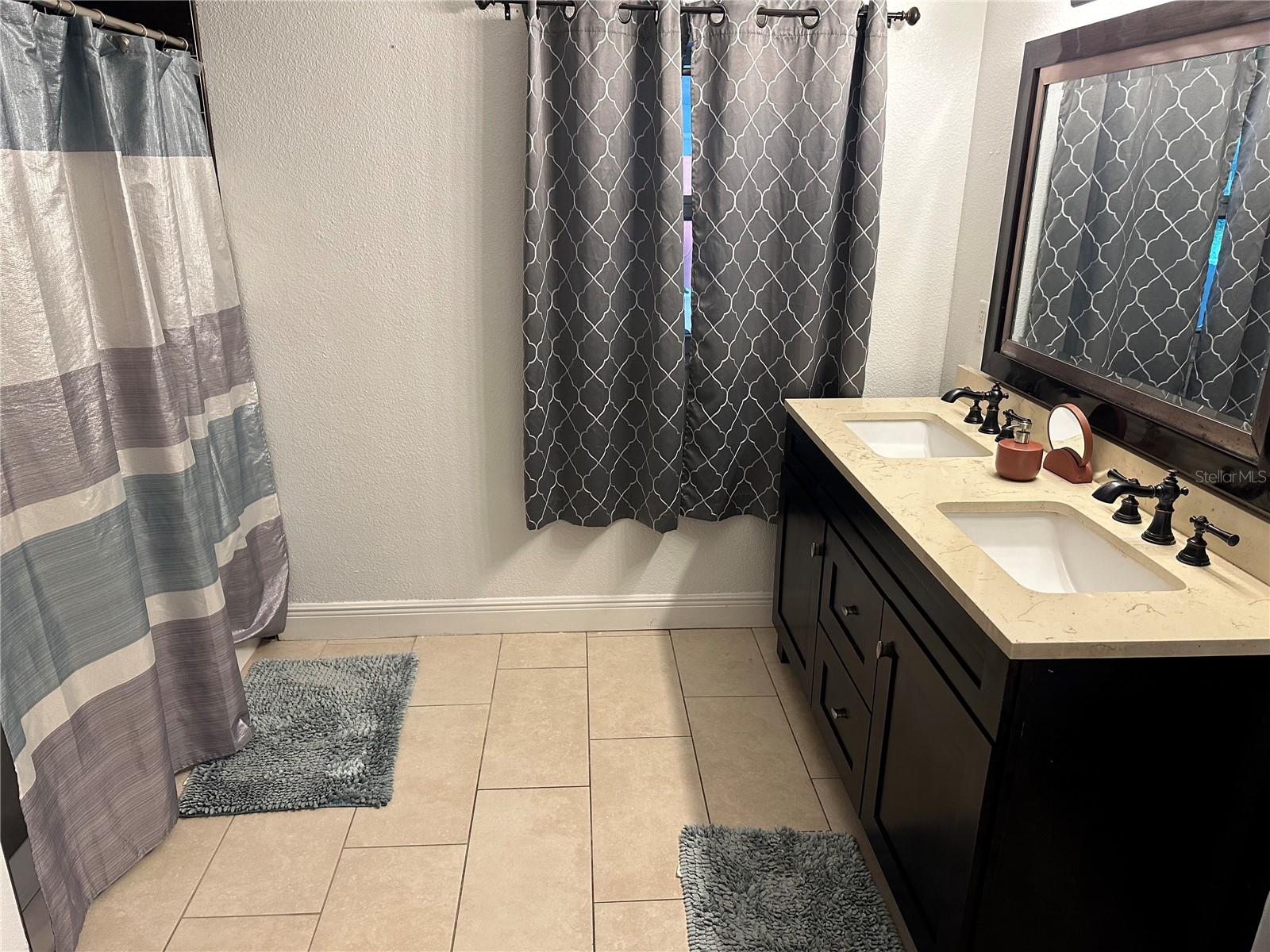 Image 16 of 39 For 2400 10th Street