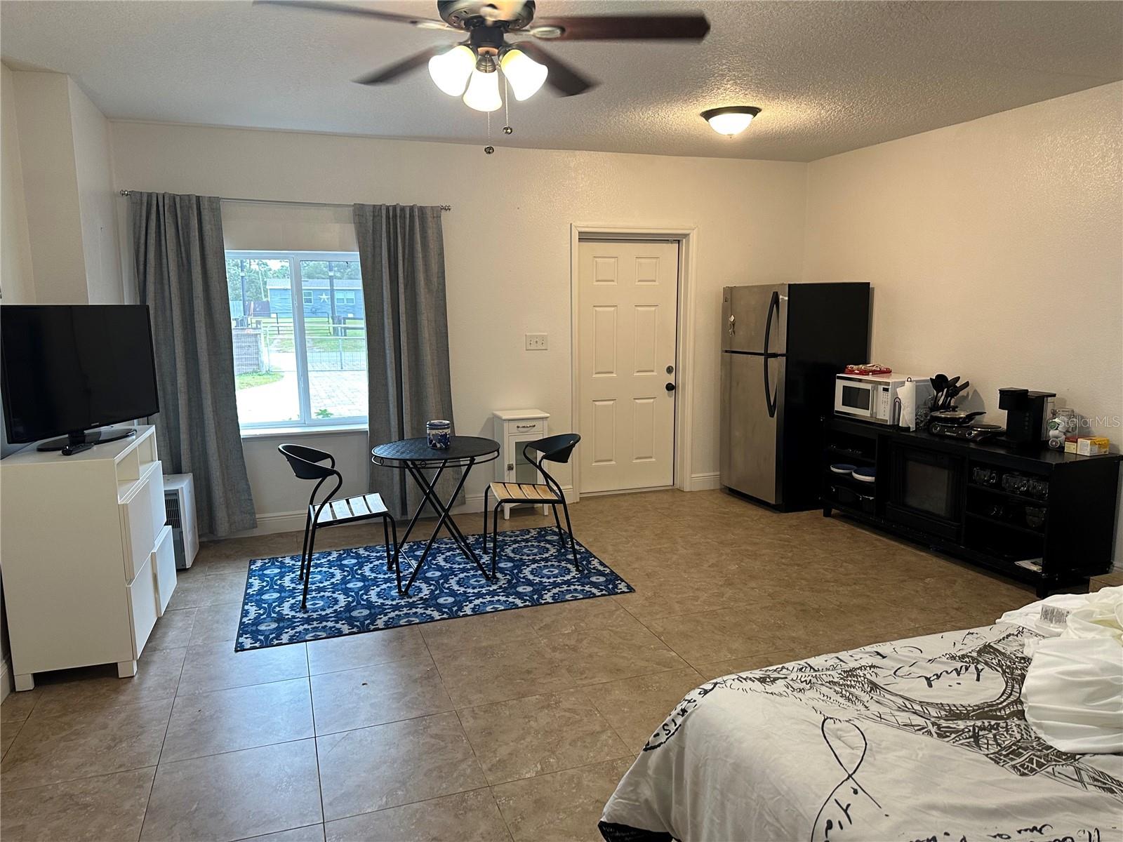 Image 17 of 39 For 2400 10th Street