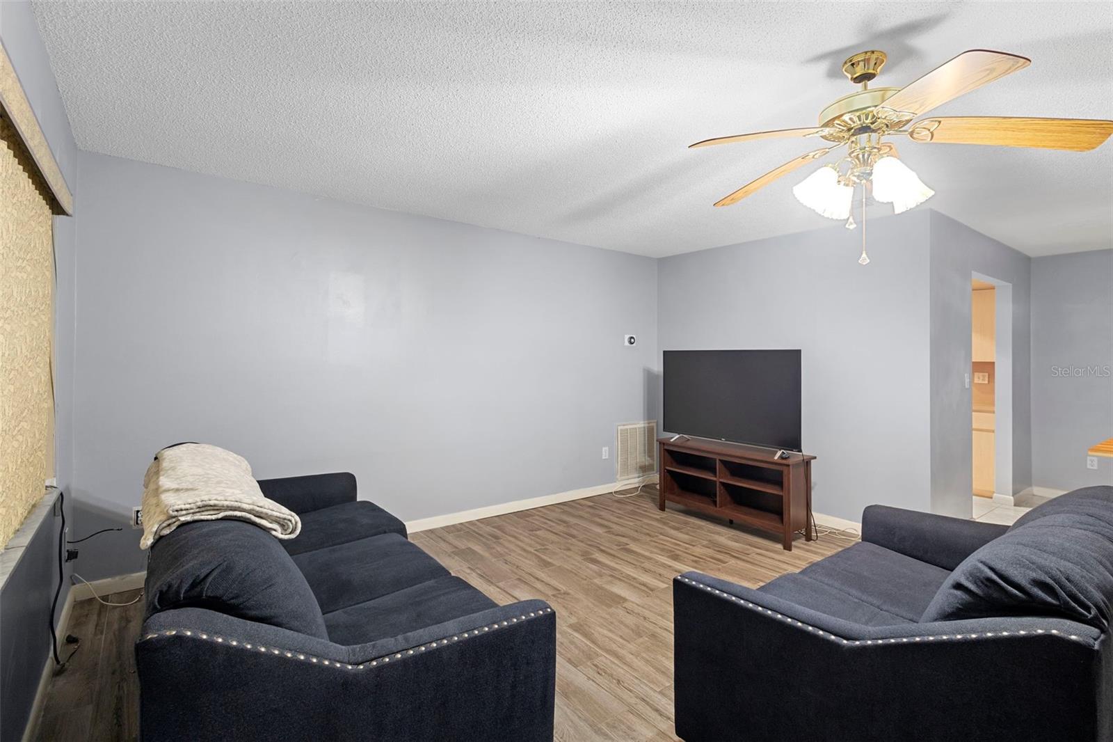 Image 10 of 29 For 630 Grand Plaza Drive