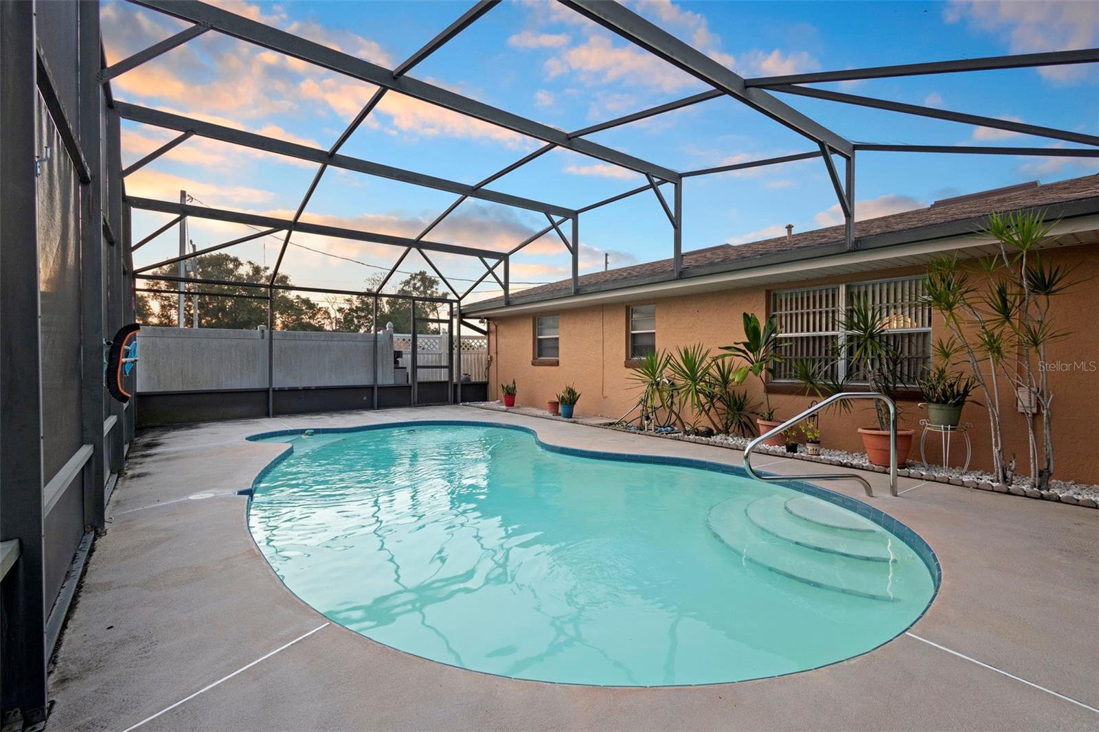 Image 16 of 29 For 630 Grand Plaza Drive