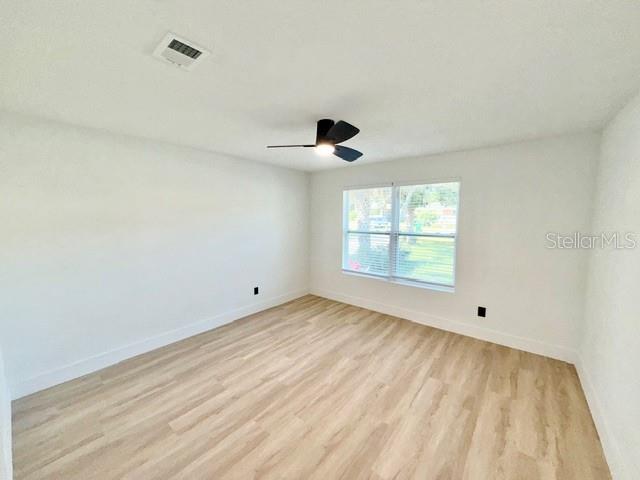 Image 13 of 31 For 325 Burleigh Avenue