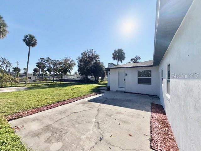 Image 30 of 31 For 325 Burleigh Avenue