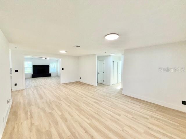 Image 5 of 31 For 325 Burleigh Avenue