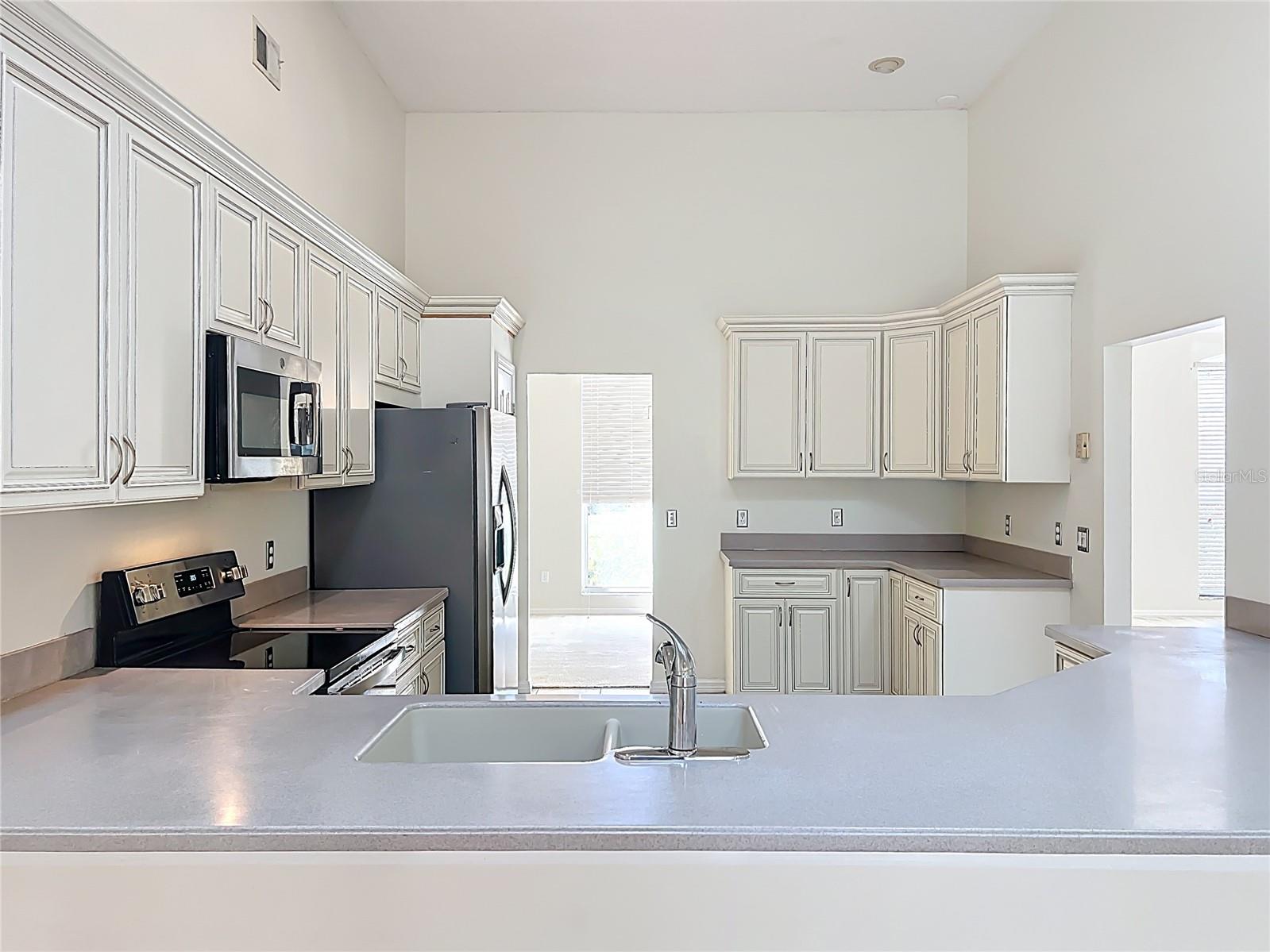 Image 17 of 42 For 2951 Smithfield Drive