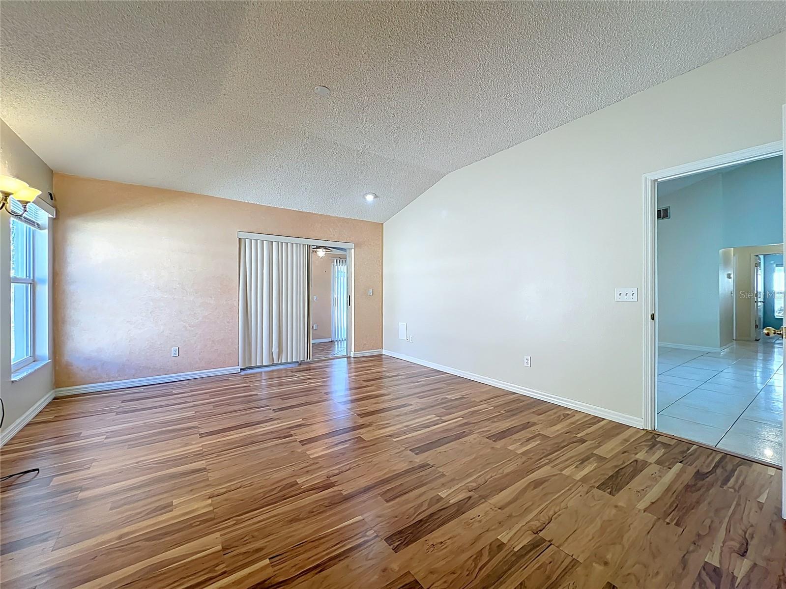 Image 23 of 42 For 2951 Smithfield Drive