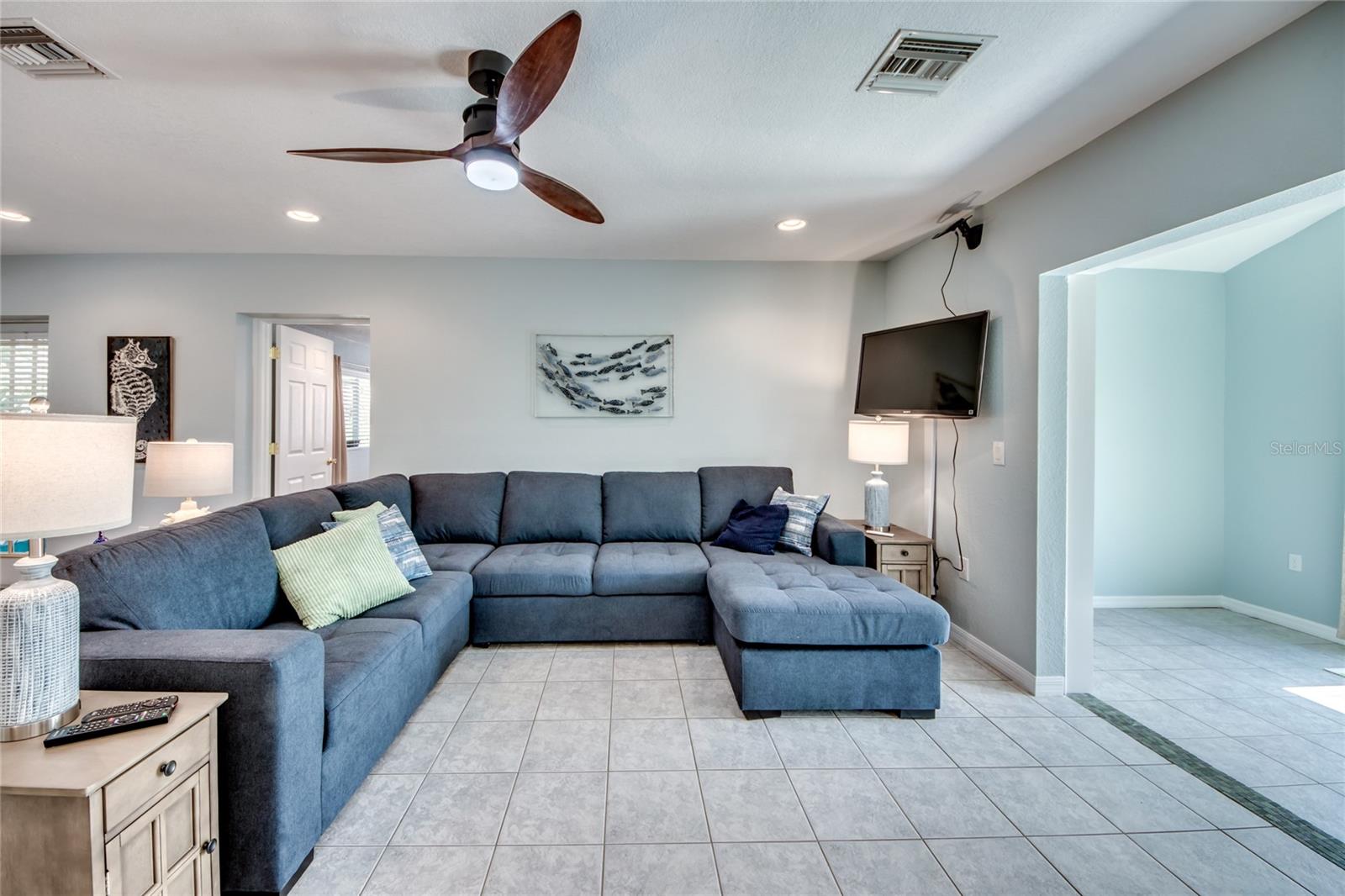 Image 6 of 31 For 16040 Tortuga Street