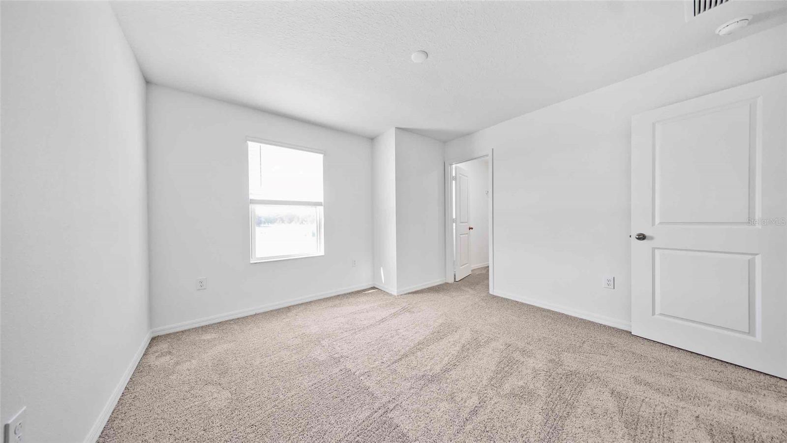 Image 15 of 20 For 16619 Luminary Loop