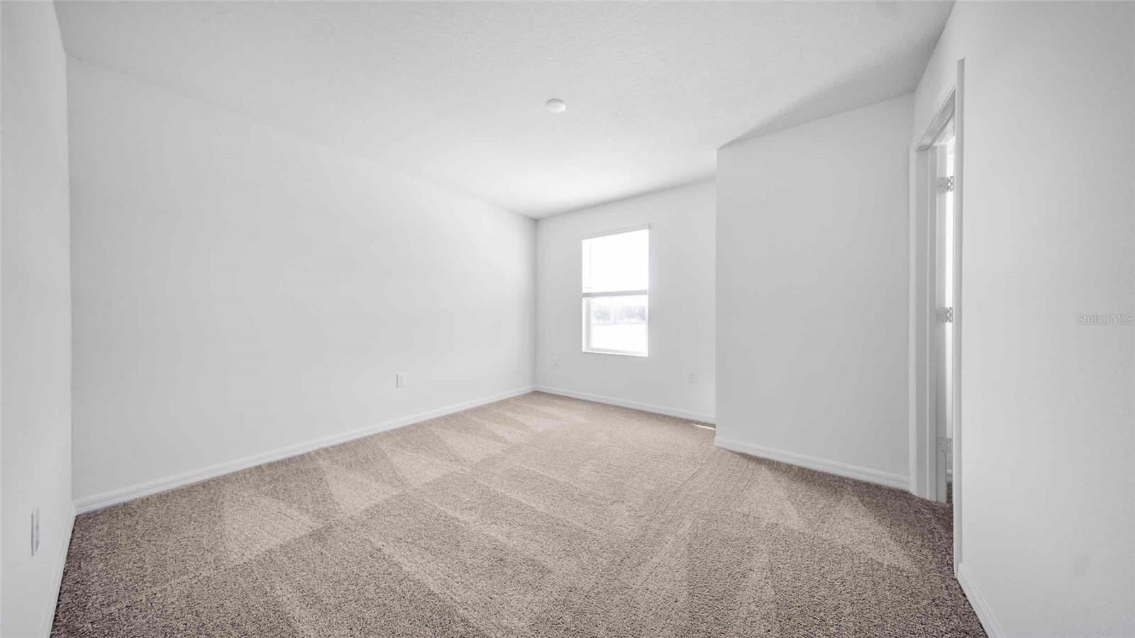 Image 17 of 20 For 16619 Luminary Loop